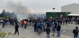 Maltepe Belediyesi işçilerinin grevi ikinci gününde coşkuyla sürüyor