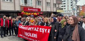 Yüzde doksanı kadın işçilerden oluşan bir fabrika olarak işçi sınıfımıza; neredeyse yirmi yıl sefil koşullarda çalıştırılmış emekçi kadınların, sendikalı olduktan ve üç toplu sözleşme dönemi geçirdikten sonra insanca çalışma koşullarına nasıl ulaşabildiğini gösterdiğimiz emsal bir sözleşmeye hazırlanıyoruz. Yolumuz açık olsun! Yaşasın örgütlü mücadelemiz!