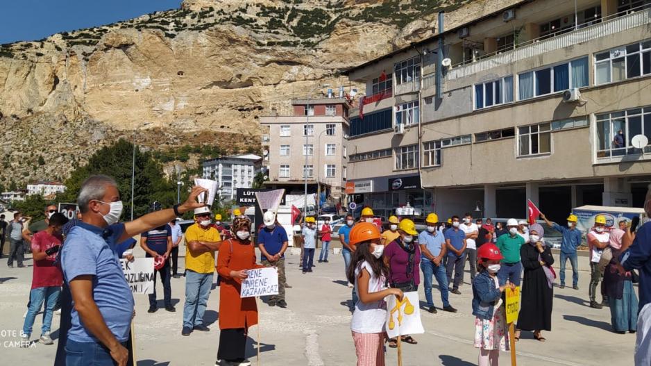 Ermenekli madenciler haklarını arıyor: 1 Ekim’de Ankara’ya yürüyecekler Ermenekli madenciler haklarını arıyor: 1 Ekim’de Ankara’ya yürüyecekler