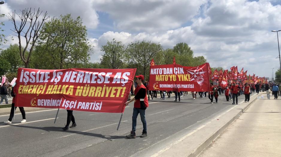 Devrimci İşçi Partisi dipten gelen dalgayı 1 Mayıs’ta İstanbul ve İzmir’de meydanlara taşıdı!