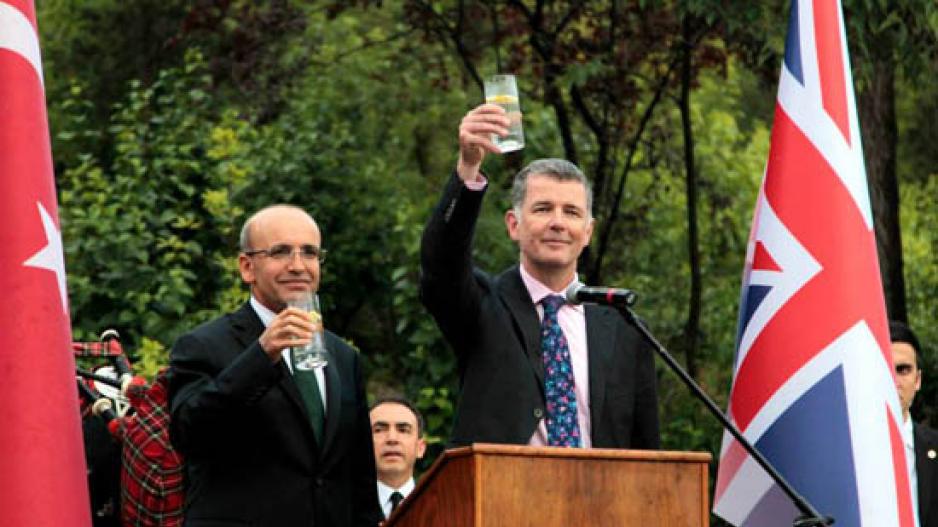 Erdoğan’ın Derwish’i Mehmet Şimşek geliyor: Kemer sıkma, esnek çalışma, emperyalizme teslimiyet!