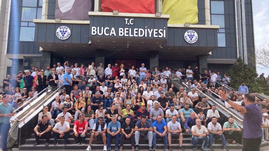 İzmir belediyeleri işçi düşmanlığında son noktada: işçi ücretleri gasbediliyor!